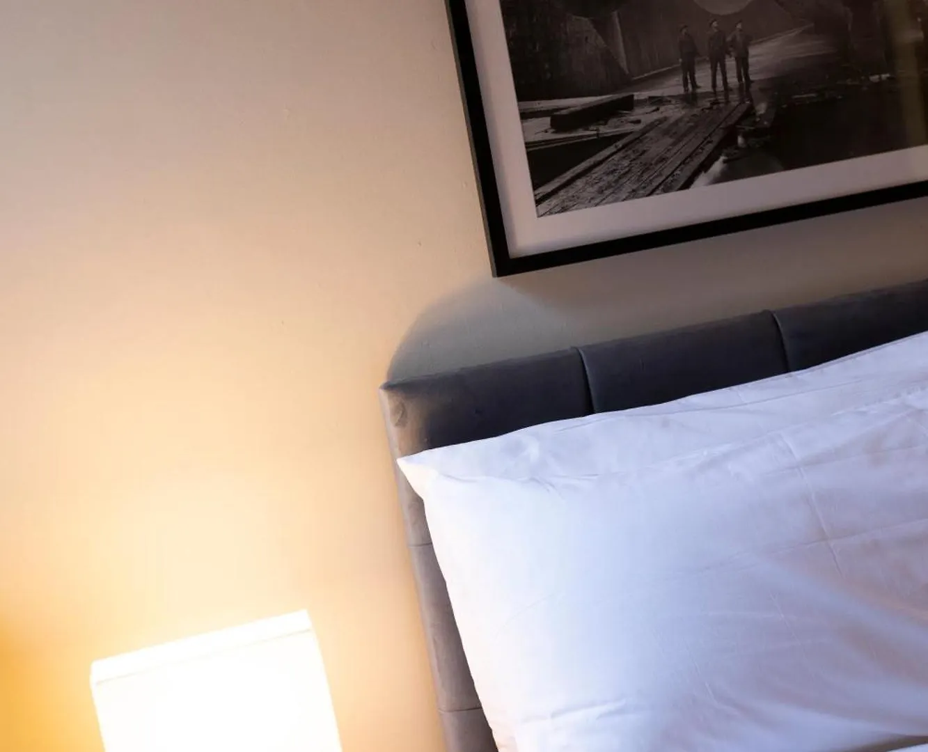 The Titanic -1Bd Trendy Ap -Gold Short Term Stays Belfast
