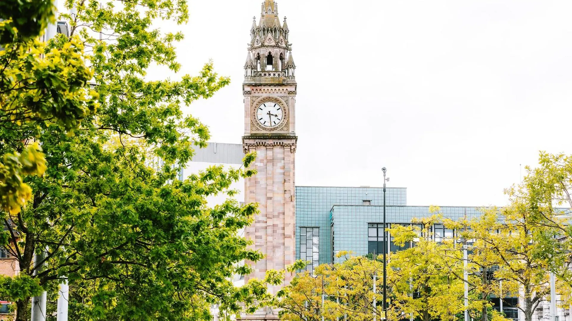 The Titanic -1Bd Trendy Ap -Gold Short Term Stays Belfast United Kingdom
